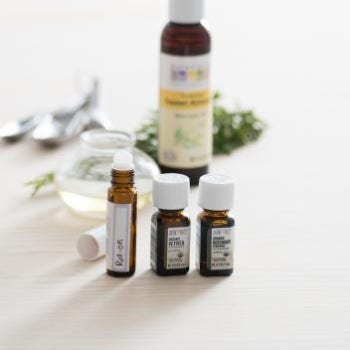 Quieting and Focusing Vetiver and Rosemary Verbenone Roll-on