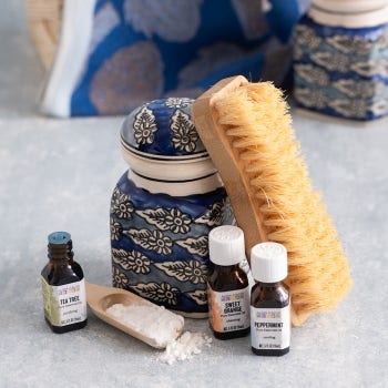 Bathtub Cleaner with Sweet Orange and Tea Tree Essential Oils