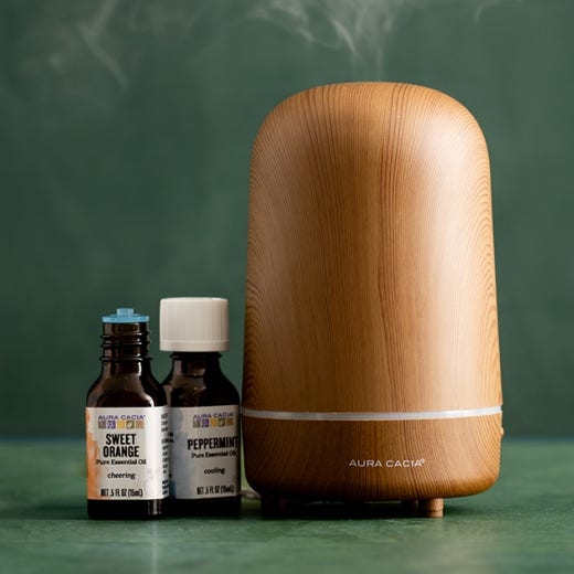 Peppermint and Sweet Orange Essential Oil Diffusion Peppermint and Sweet Orange Essential Oil Diffusion