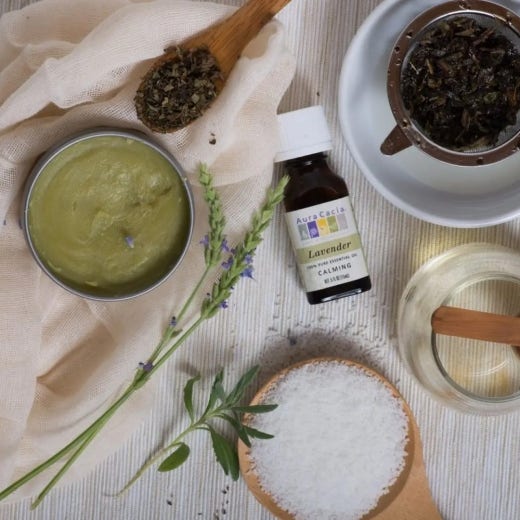 Comfrey Lavender Essential Oil Hand Salve Comfrey Lavender Essential Oil Hand Salve