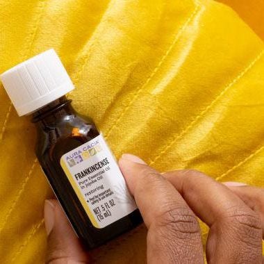 Essential Oils for Clarity and Calm